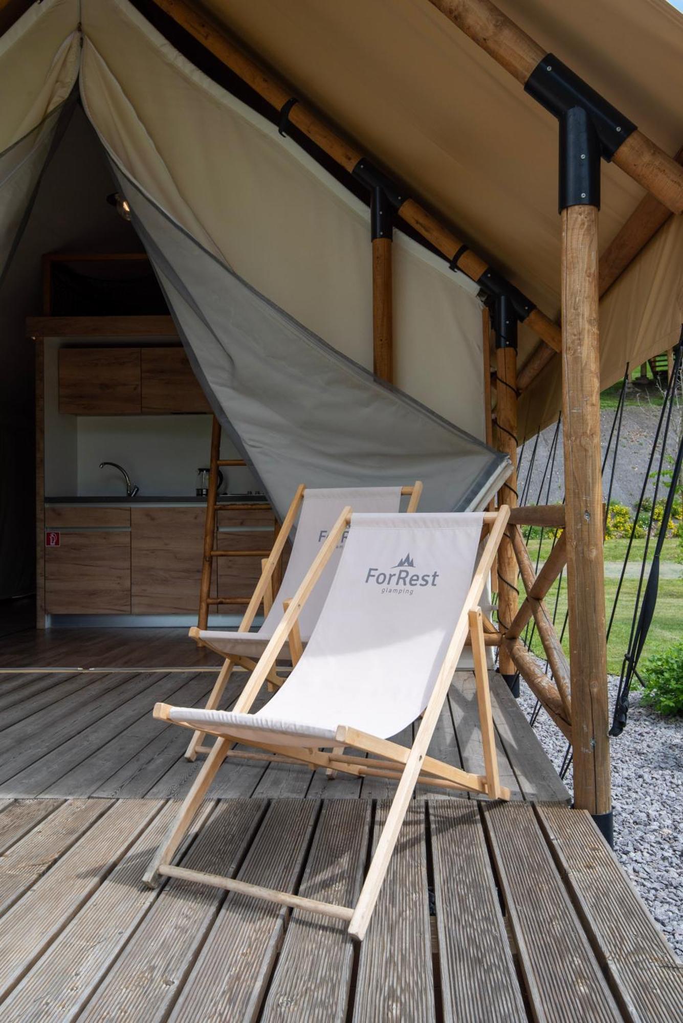 Forrest Glamping Hotel บันสกา ชีอาว์นีซา ภายนอก รูปภาพ